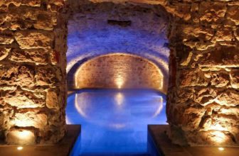 Spa dans les caves voutées de l'hôtel 5 terres